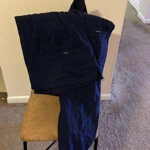 Navy dagacci scrub set